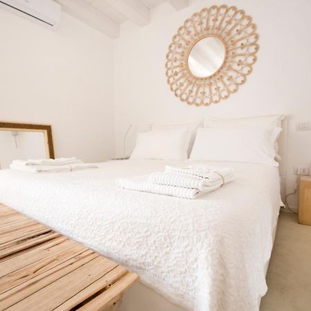 Casa Memi Bed & Breakfast Марцамеми Стая снимка