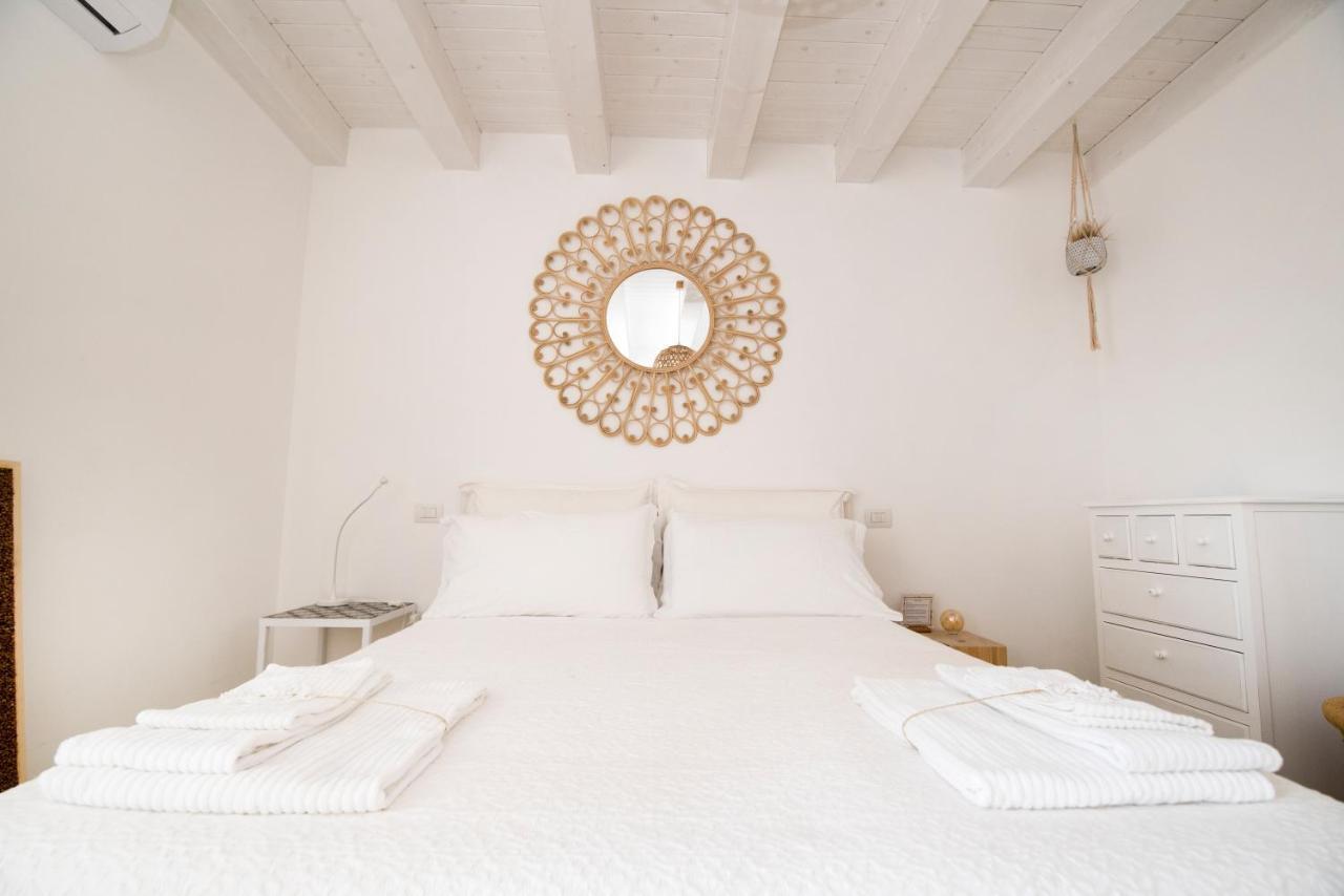 Casa Memi Bed & Breakfast Марцамеми Стая снимка