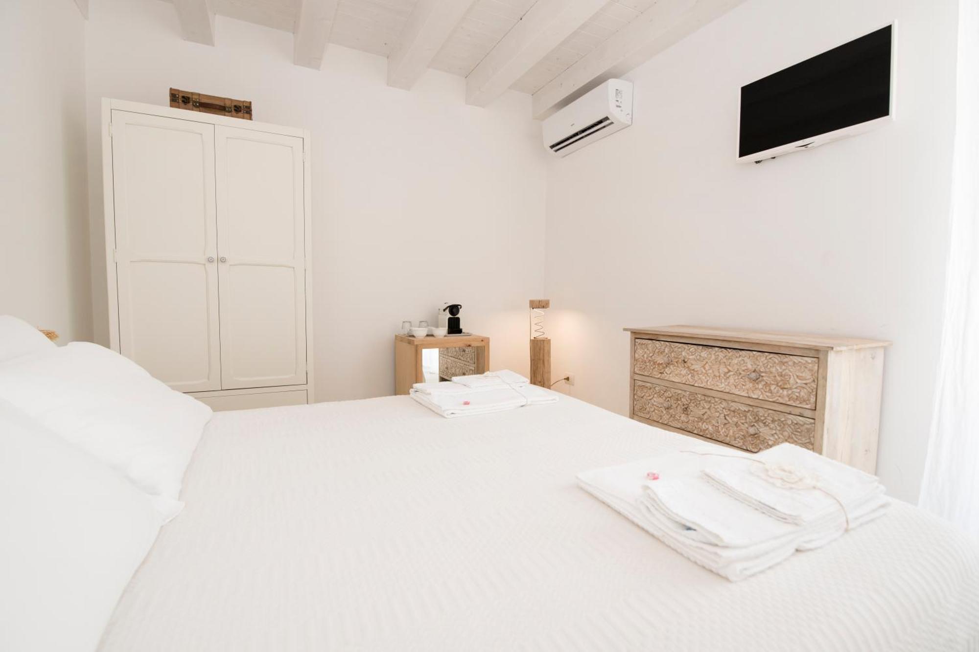 Casa Memi Bed & Breakfast Марцамеми Стая снимка