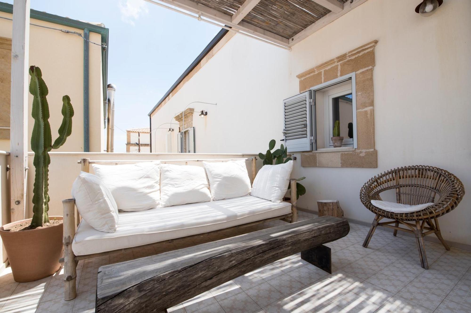 Casa Memi Bed & Breakfast Марцамеми Стая снимка